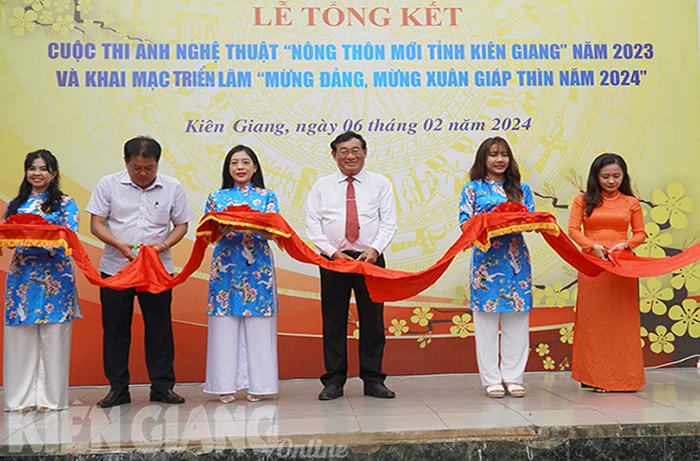 Trao giải cuộc thi ảnh nghệ thuật “Nông thôn mới tỉnh Kiên Giang” năm 2023